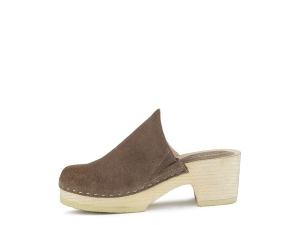 DARCIE TAUPE SUEDE CLOGS